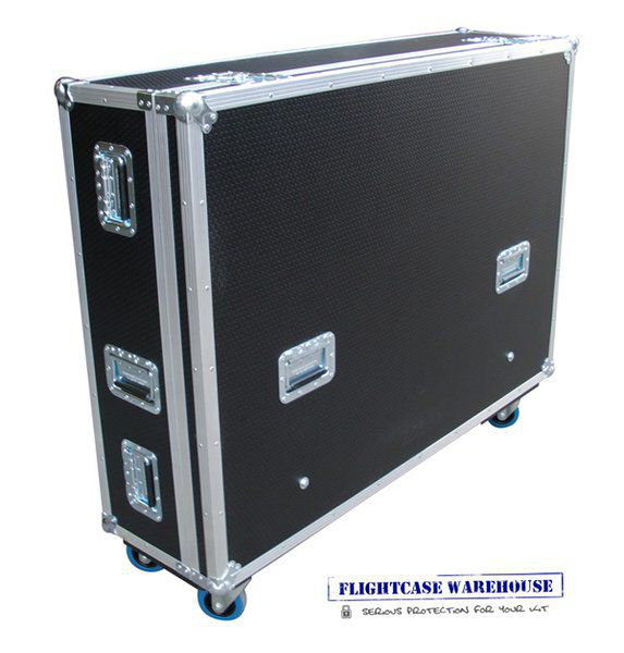 Soundcraft GB8 24 Ch Flight Case Inc Dog Box